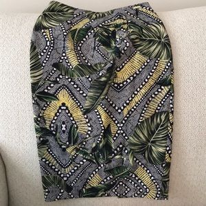 GUESS tropical pencil skirt